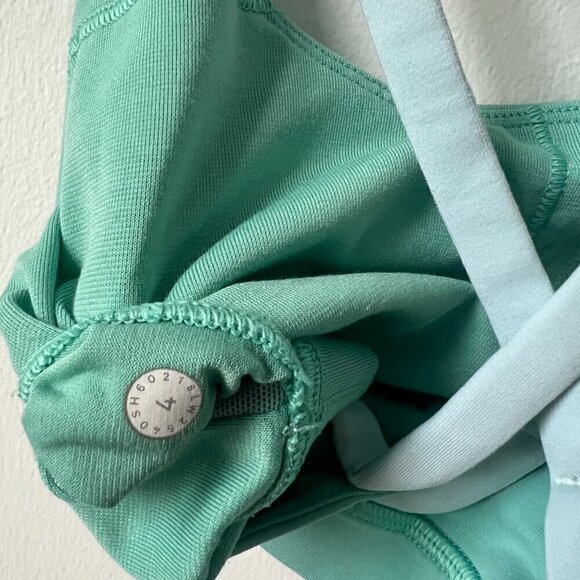 Lululemon Criss Cross Back Bra Mint Aquamarine Light Blue 4 NWOT - Picture 8 of 8